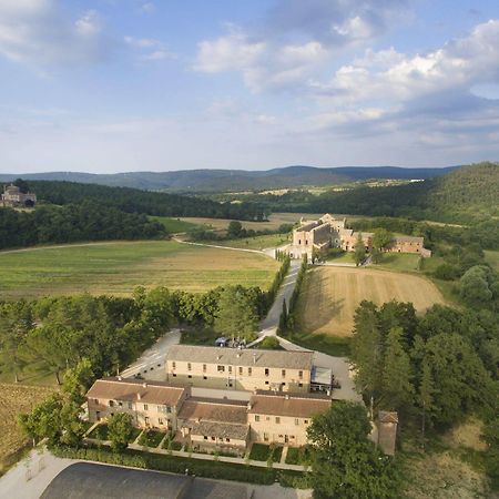 Casale San Galgano Aparthotel คิวส์ดีโน ภายนอก รูปภาพ