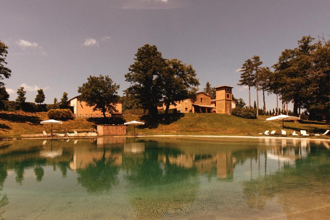 Casale San Galgano Aparthotel คิวส์ดีโน ภายนอก รูปภาพ