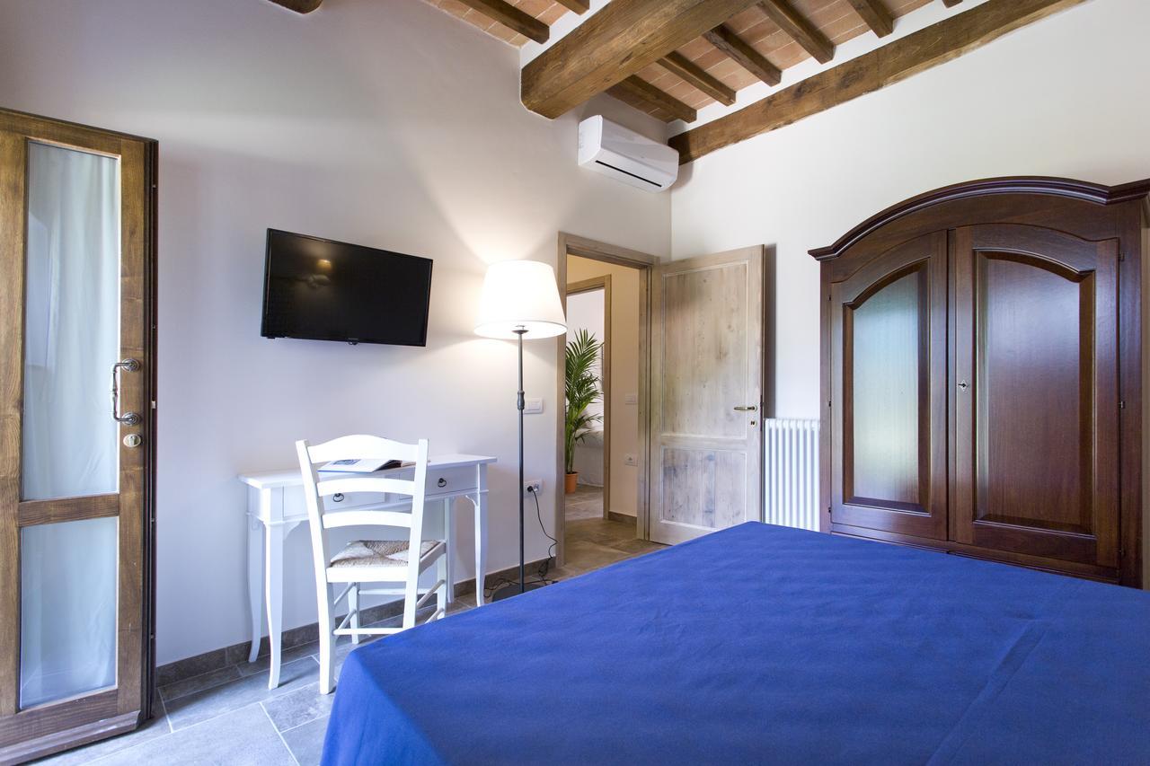 Casale San Galgano Aparthotel คิวส์ดีโน ภายนอก รูปภาพ
