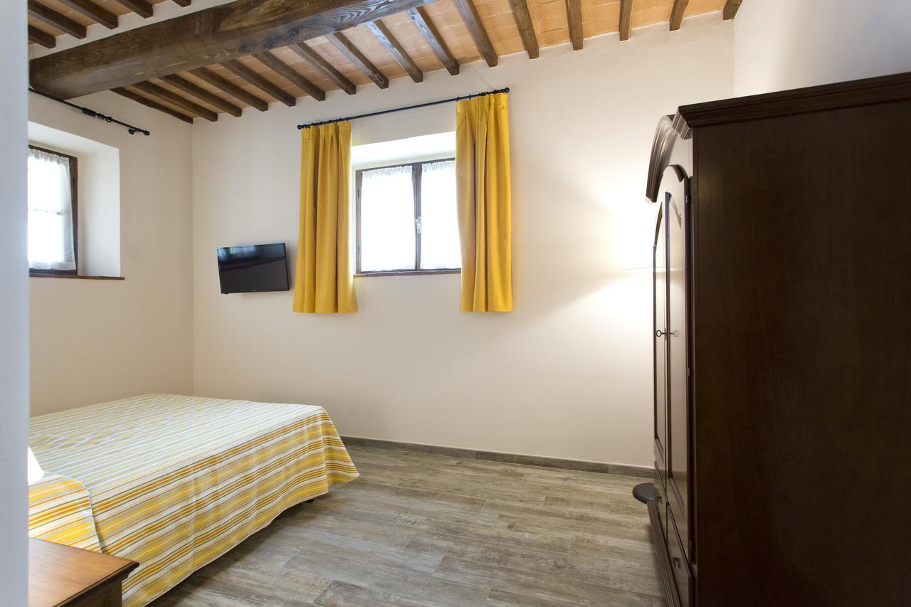 Casale San Galgano Aparthotel คิวส์ดีโน ภายนอก รูปภาพ