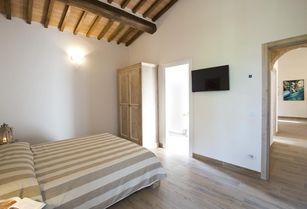 Casale San Galgano Aparthotel คิวส์ดีโน ภายนอก รูปภาพ