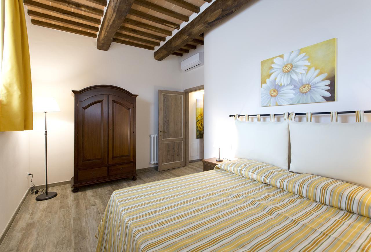 Casale San Galgano Aparthotel คิวส์ดีโน ภายนอก รูปภาพ