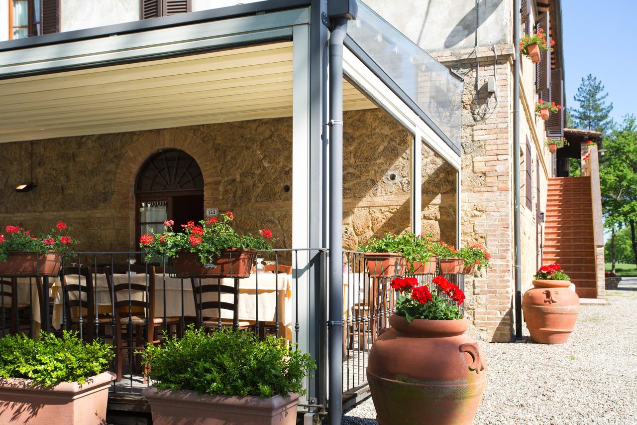 Casale San Galgano Aparthotel คิวส์ดีโน ภายนอก รูปภาพ