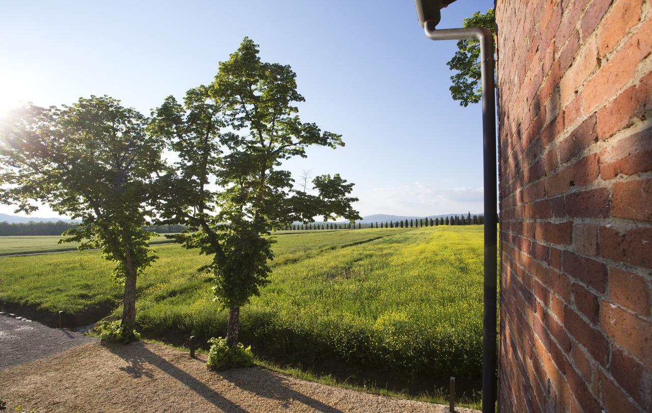 Casale San Galgano Aparthotel คิวส์ดีโน ภายนอก รูปภาพ