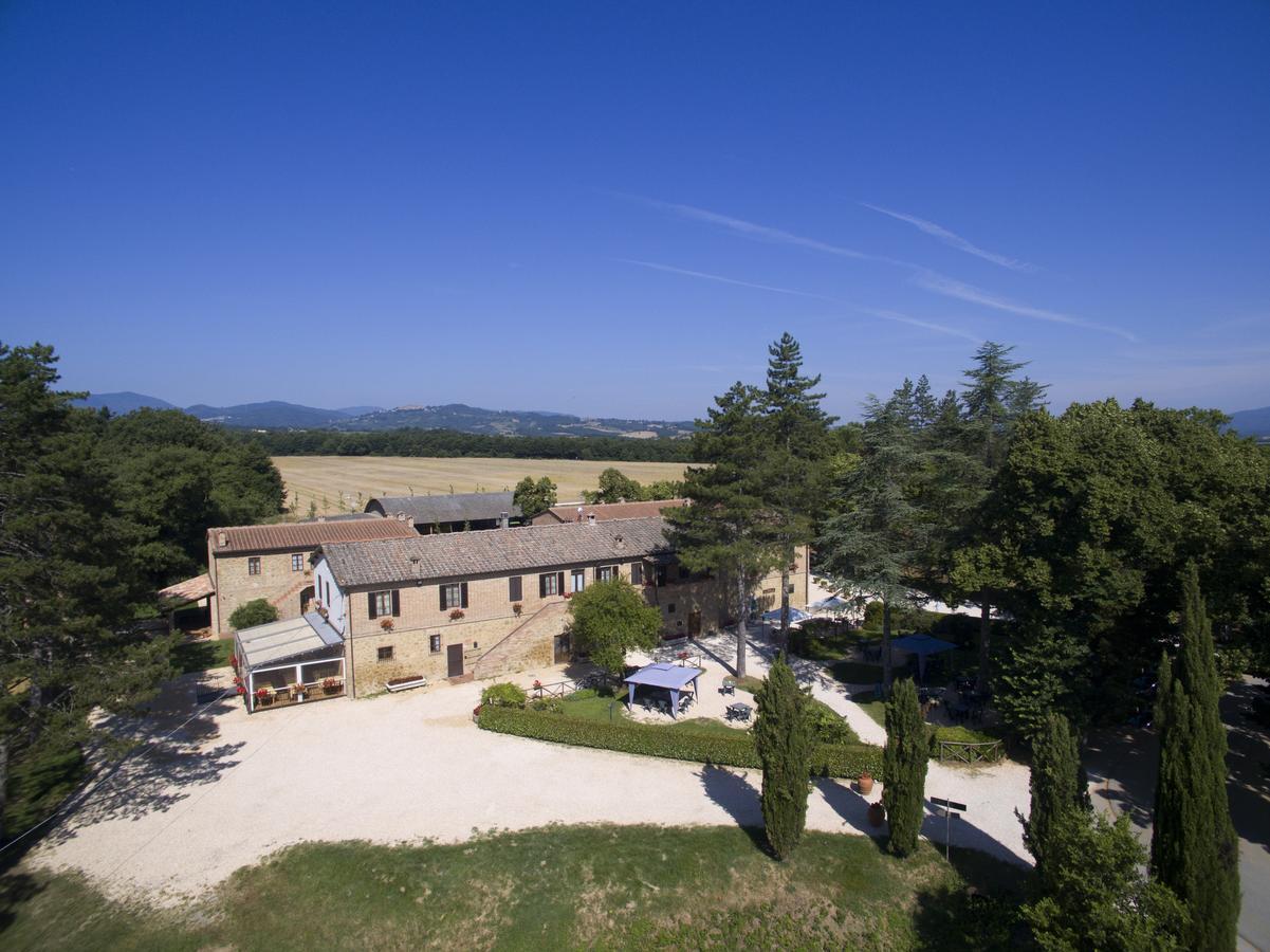 Casale San Galgano Aparthotel คิวส์ดีโน ภายนอก รูปภาพ