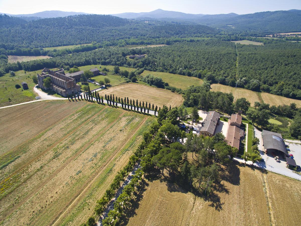 Casale San Galgano Aparthotel คิวส์ดีโน ภายนอก รูปภาพ