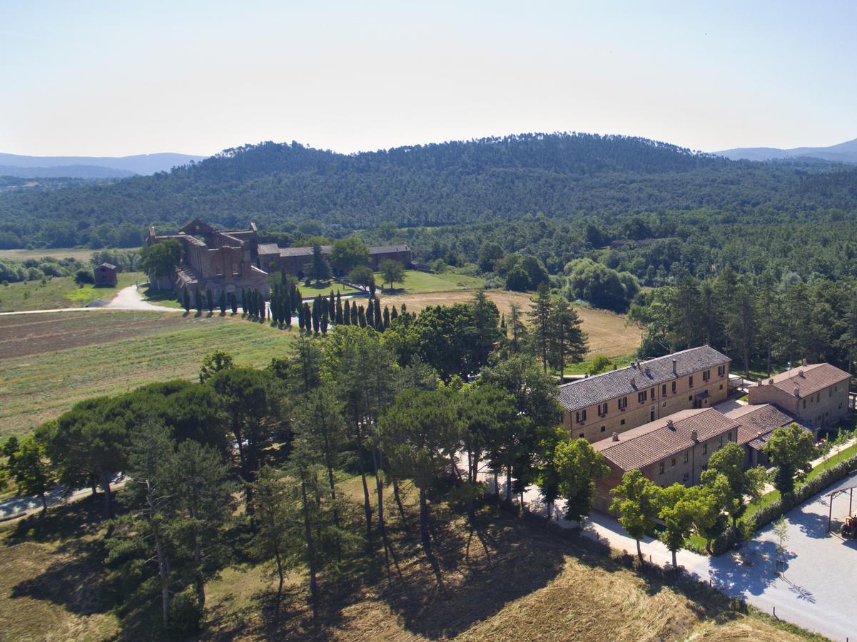 Casale San Galgano Aparthotel คิวส์ดีโน ภายนอก รูปภาพ
